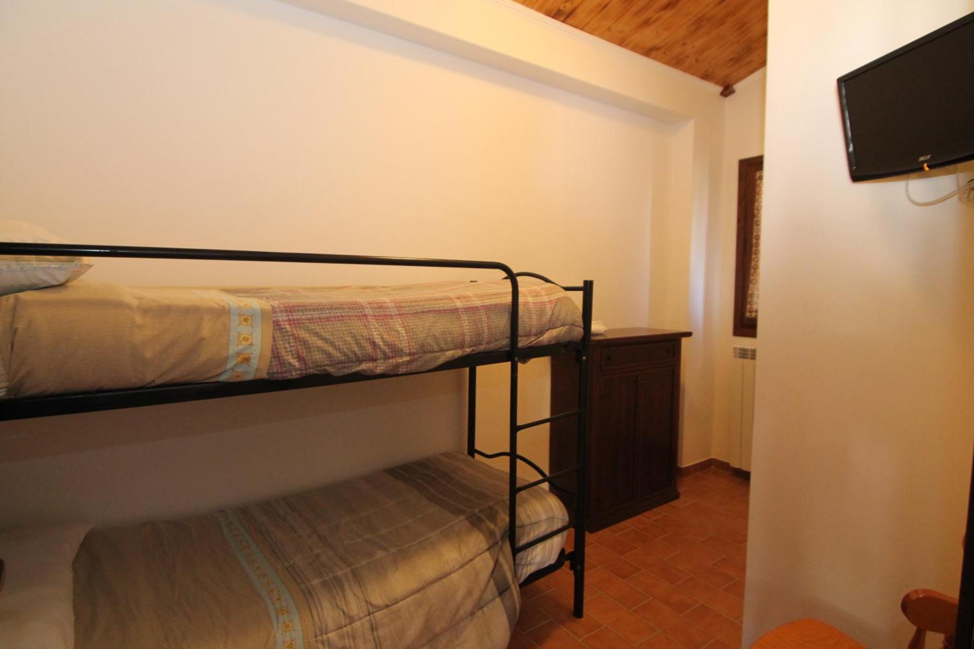Hotel Il Feudo Dei Pierleoni Celano Room photo