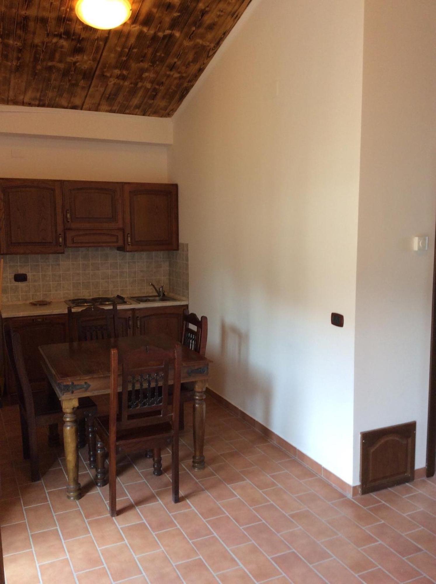 Hotel Il Feudo Dei Pierleoni Celano Room photo