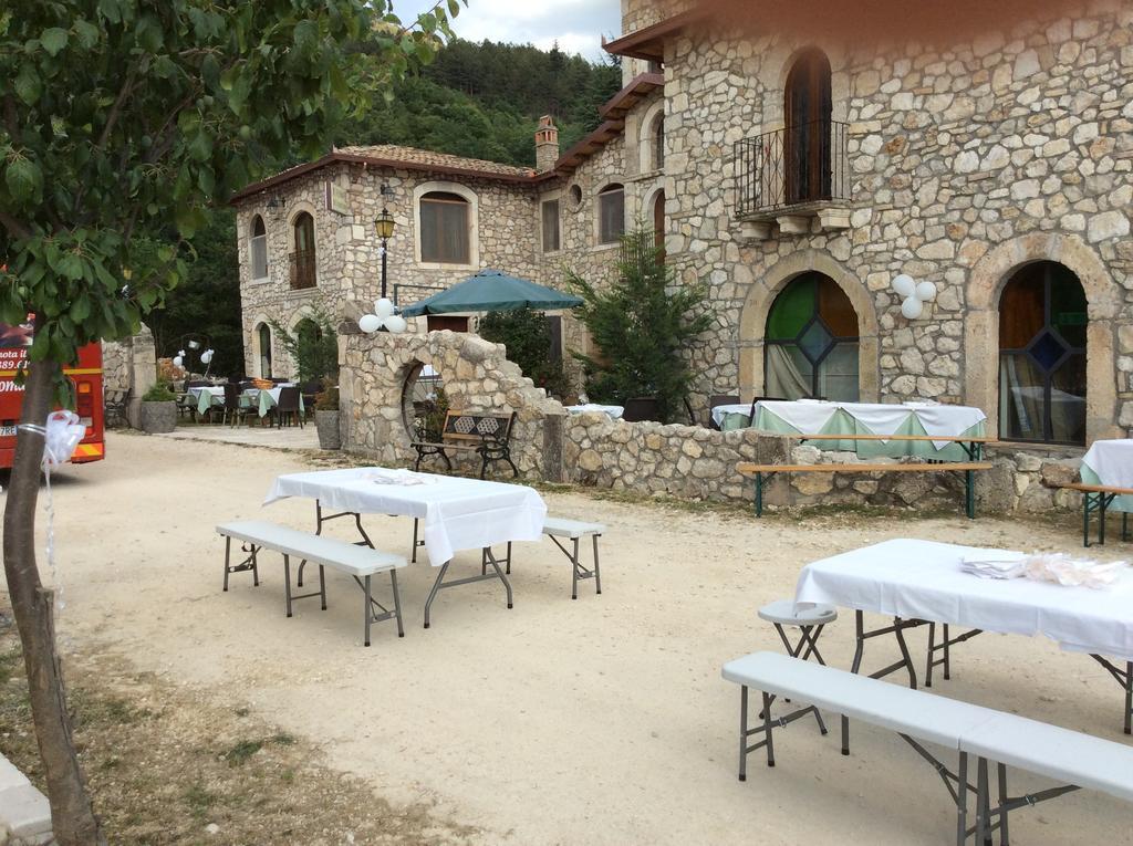 Hotel Il Feudo Dei Pierleoni Celano Exterior photo